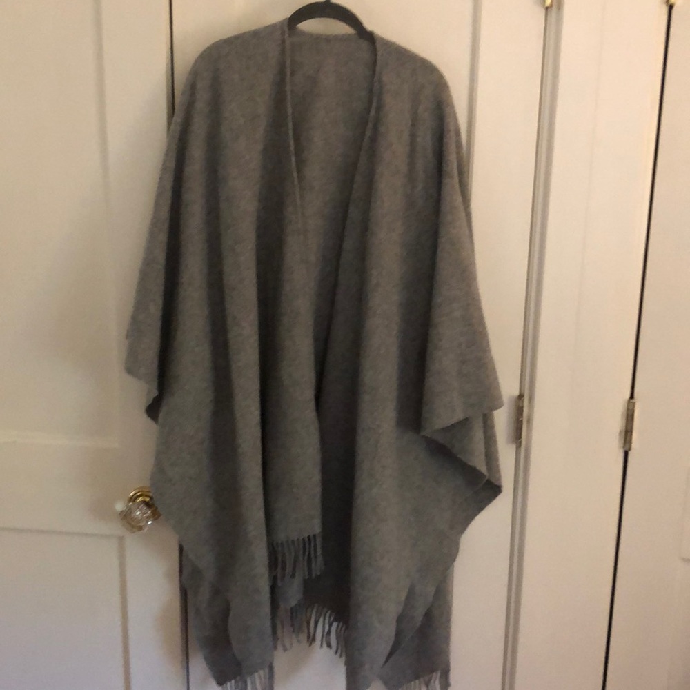 Ann Mashburn grey wool cape one size